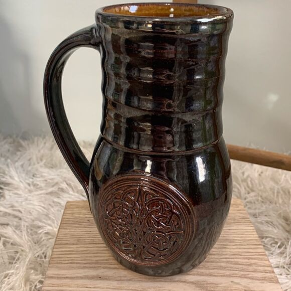 Bubba Jones Brew Cups & More Metallic Glaze Stoneware Beer Tankard W/Celtic Knot - Picture 1 of 17